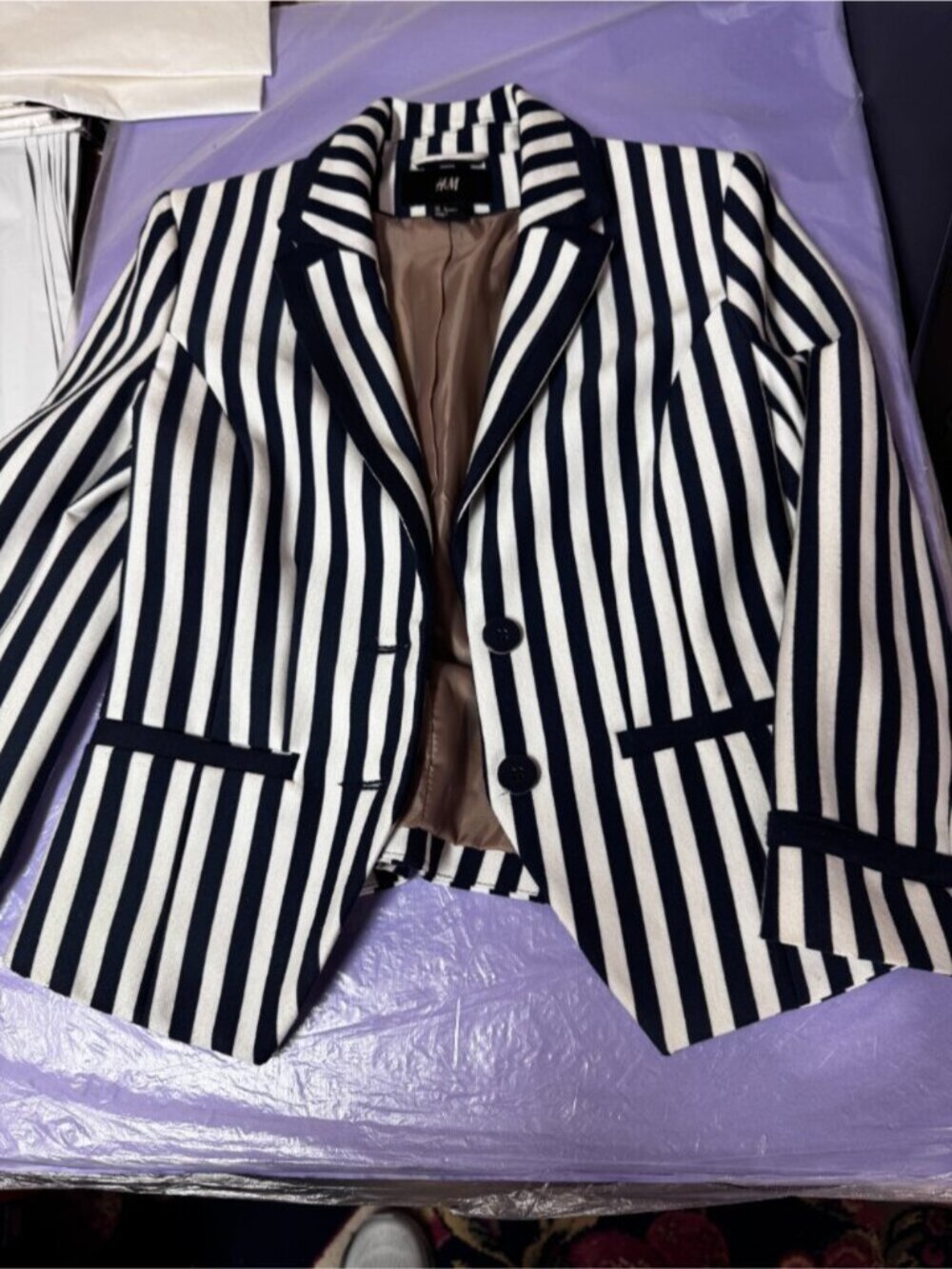 H&M Vertical Striped Blazer Blue And White - Picture 8 of 8
